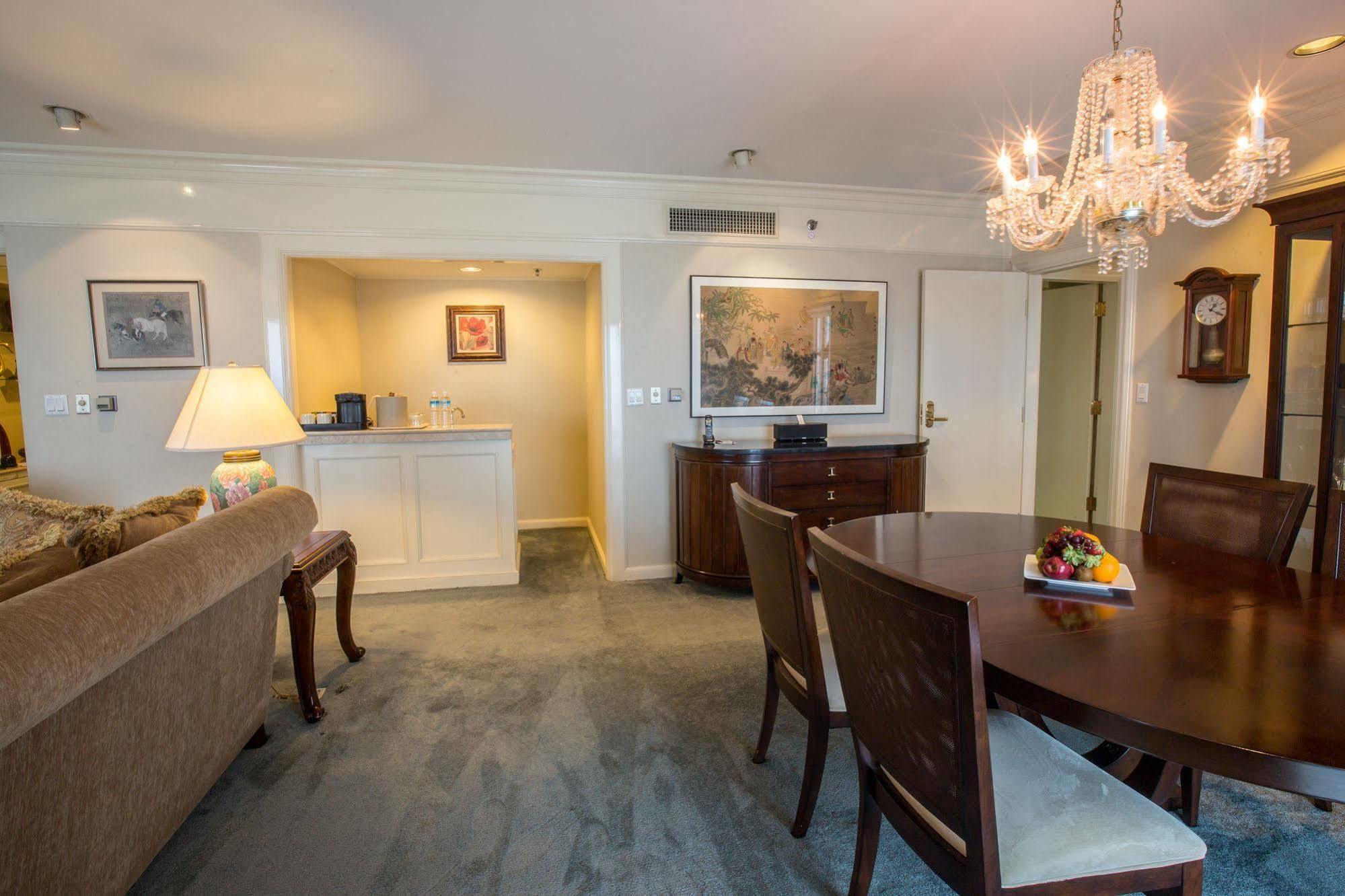 Pacific Star Resort & Spa Tamuning Dış mekan fotoğraf